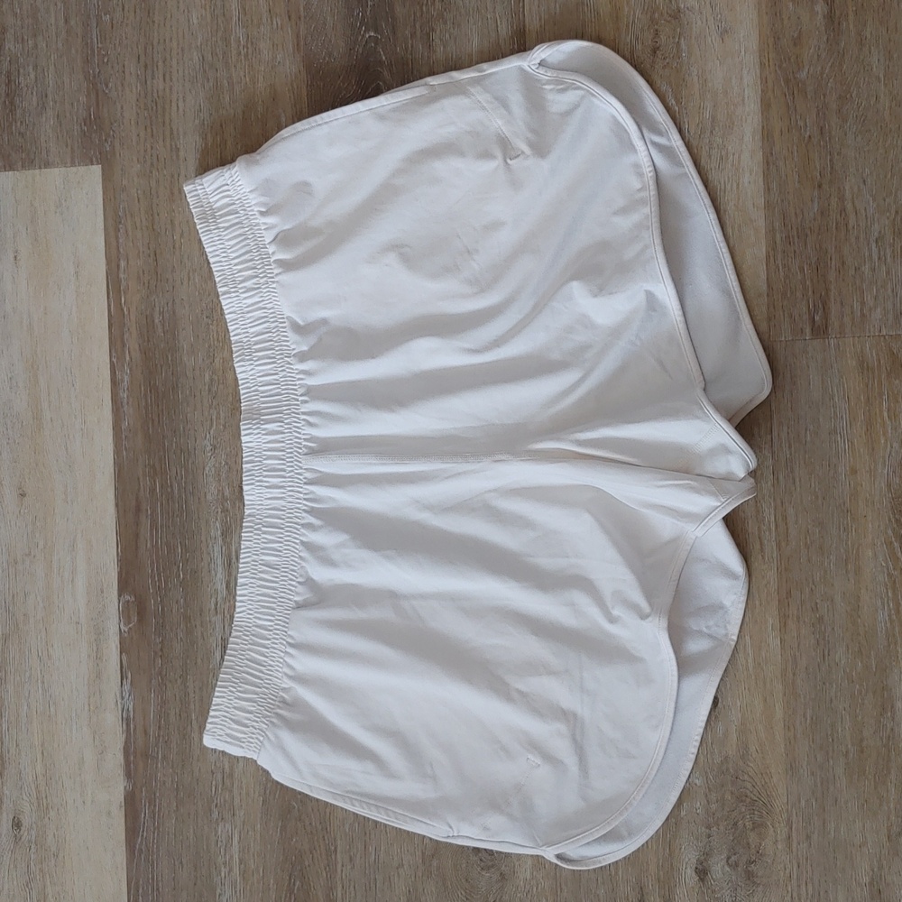 NWT All in Motion Women's High Rise Soft Stretch Shorts Cream Size XXL